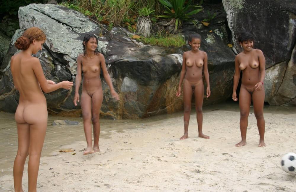Brazilian Game Gathering gallery - Nature provides inspiration and energy for the practice of naturism and nudism