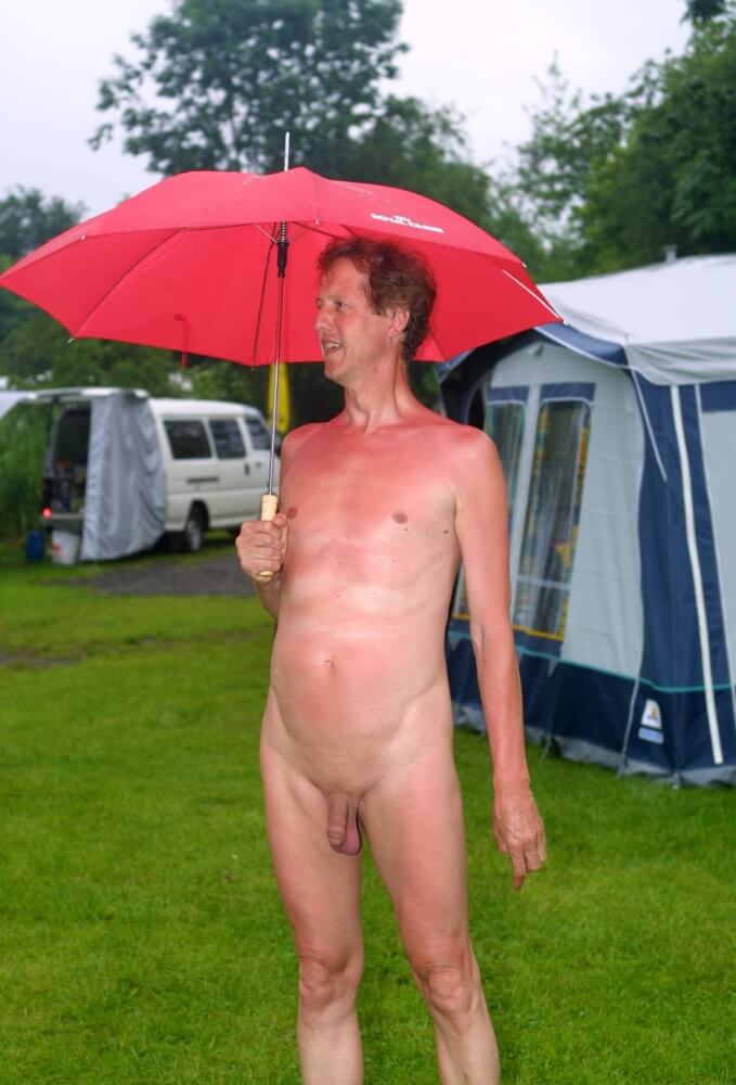 Holland Green Field Profile pics - Taking off ones clothes is a way to strengthen inner harmony