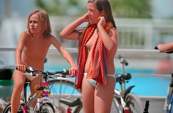 Water Locations Photo Set 3 - Promoting nudism to the masses
