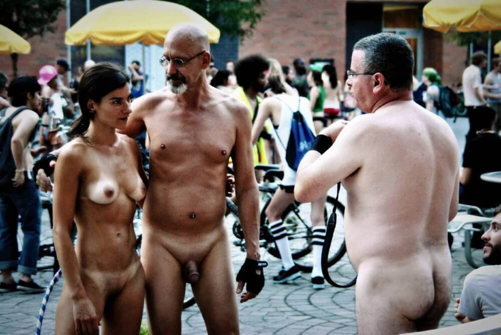World Naked Bike Ride [WNBR] UK 2011 gallery - Many naturists are members of Green parties or various environmental movements