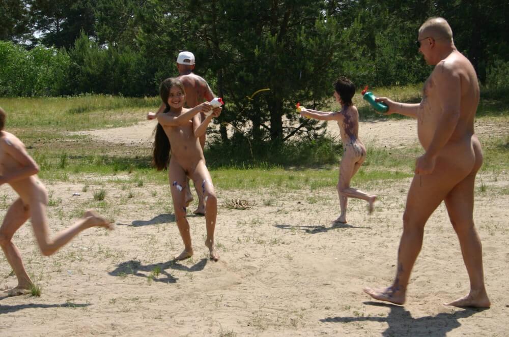 Kiev Group Painting Wild pics - Freedom and naturalness are the core principles of naturism and nudism