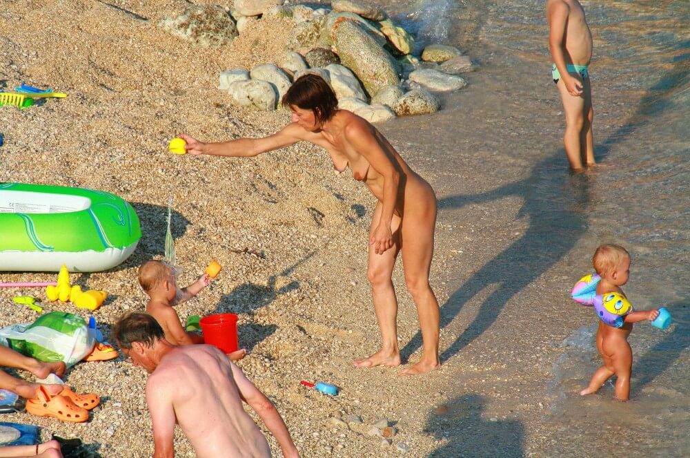 Ula Naturists Beach photo gallery - Being yourself is part of nudism