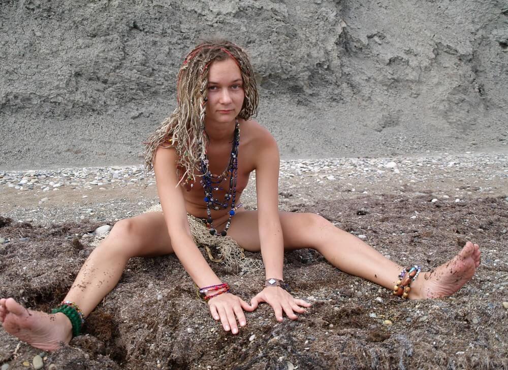 Naturists Rocky Stream Pixie Girls photos - Naturists are open to new ideas and experiences