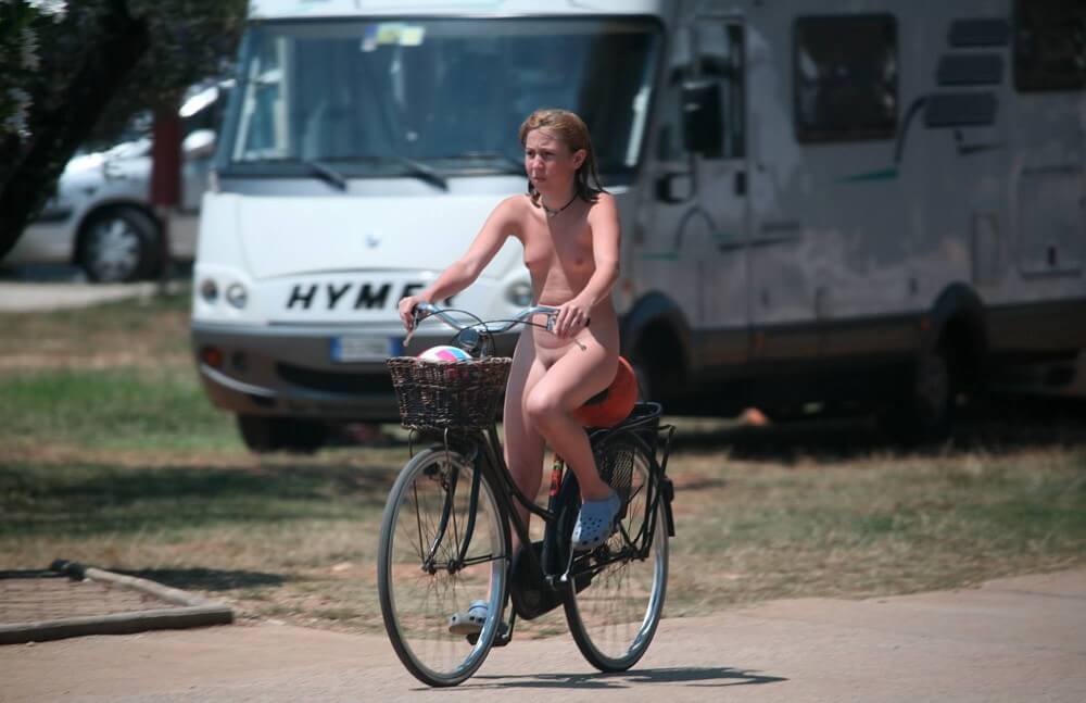 Leaving the Outdoor Site pics - The foundations of naturist philosophy
