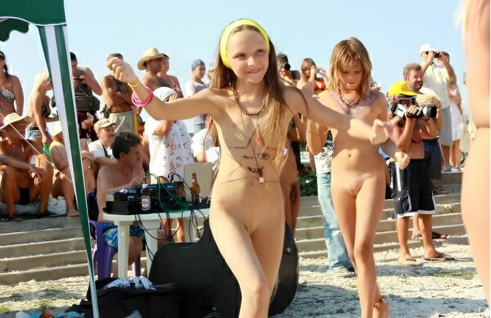 Nudist beauty contest photos - The desire to be closer to nature and without clothes