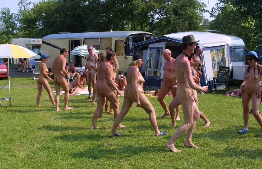 Holland Green Relaxations photos - Overcoming shame and awkwardness when taking off clothes