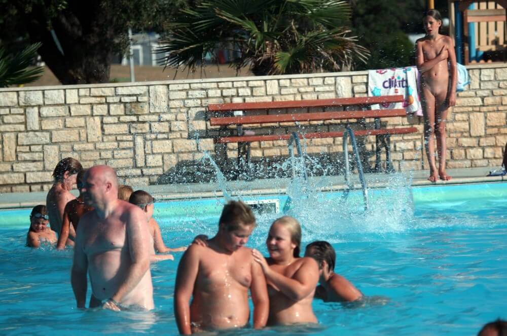 Naturist Pool Girls Profile pics - Nudist practices help foster respect for differences and individuality