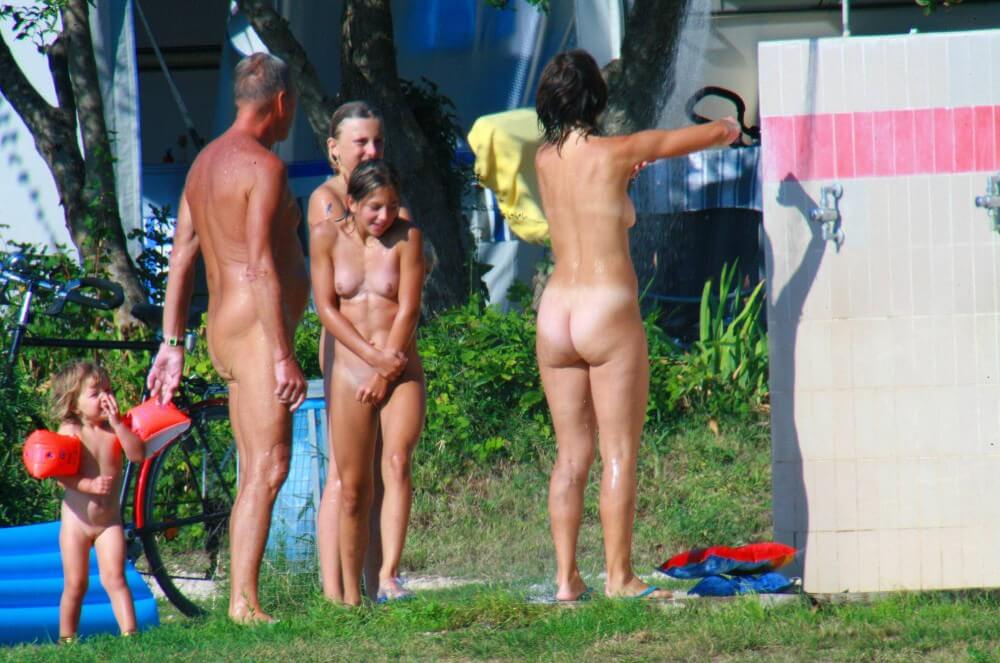 Ula FKK Water Toy pics - Nudism strengthens health and self-esteem
