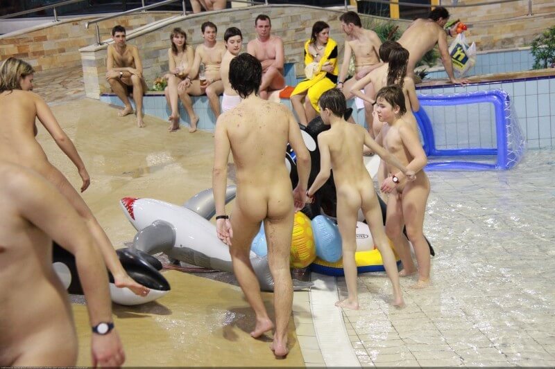 Pool day celebration Big gallery - Ordinary Citizens Consciously Practicing Nudism