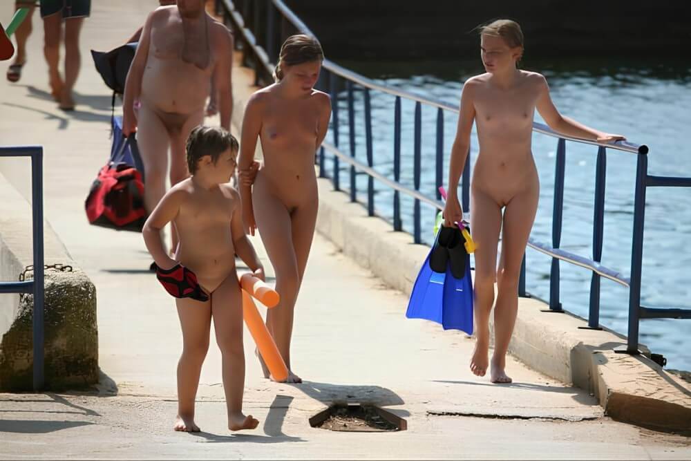 Naturism photo gallery # 11 - Nudism and naturism as a philosophy of life are deeply rooted in respect