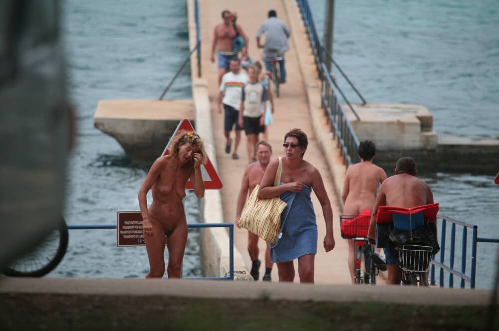 Crete FKK Bridge Crossing photos - Nature is considered the bodys natural clothing