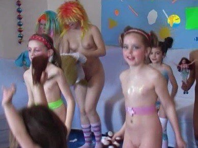 Naturism Freedom: Disco - Nudism and naturism are closer to natural harmony