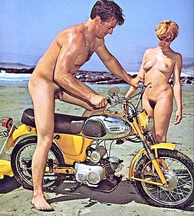 Retro naturism photo gallery - The community of naturist movement supporters and their values