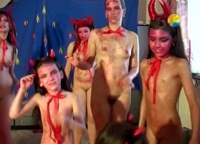 Naturist Freedom: Bu Bu Bu - People seek unity with nature through naturist practices