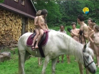 Naturist Freedom: In the Sun - Love for oneself and nature is the foundation of the naturist and nudist lifestyle