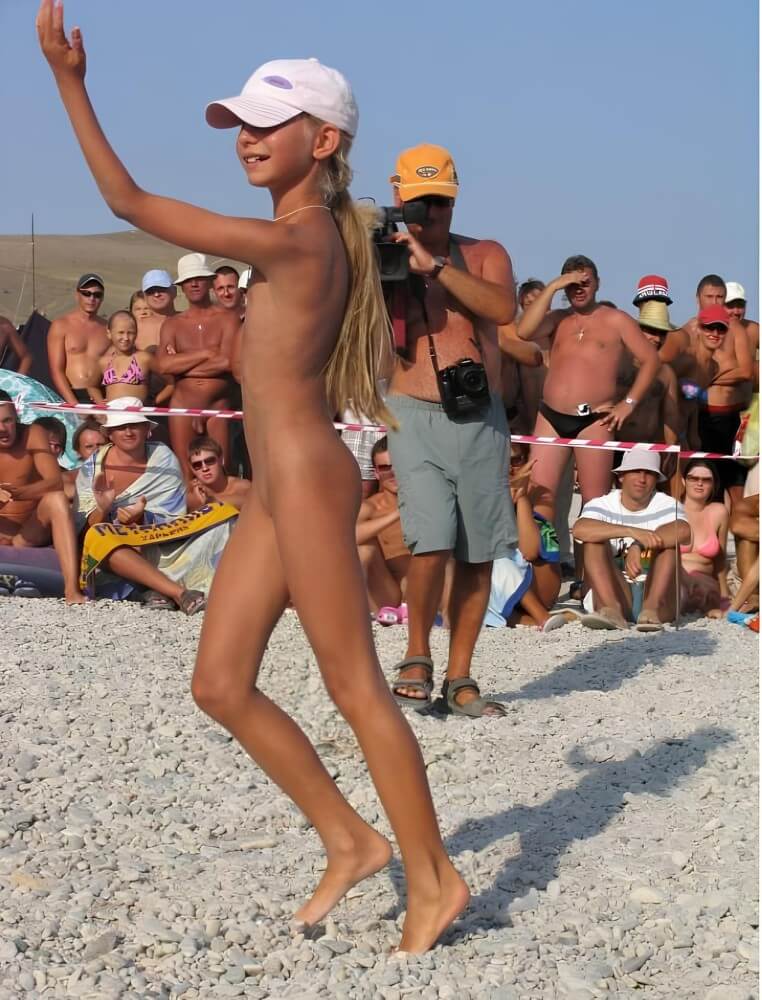 Holiday of the Neptune photos - A Haven for Those Who Wish to Go Naked