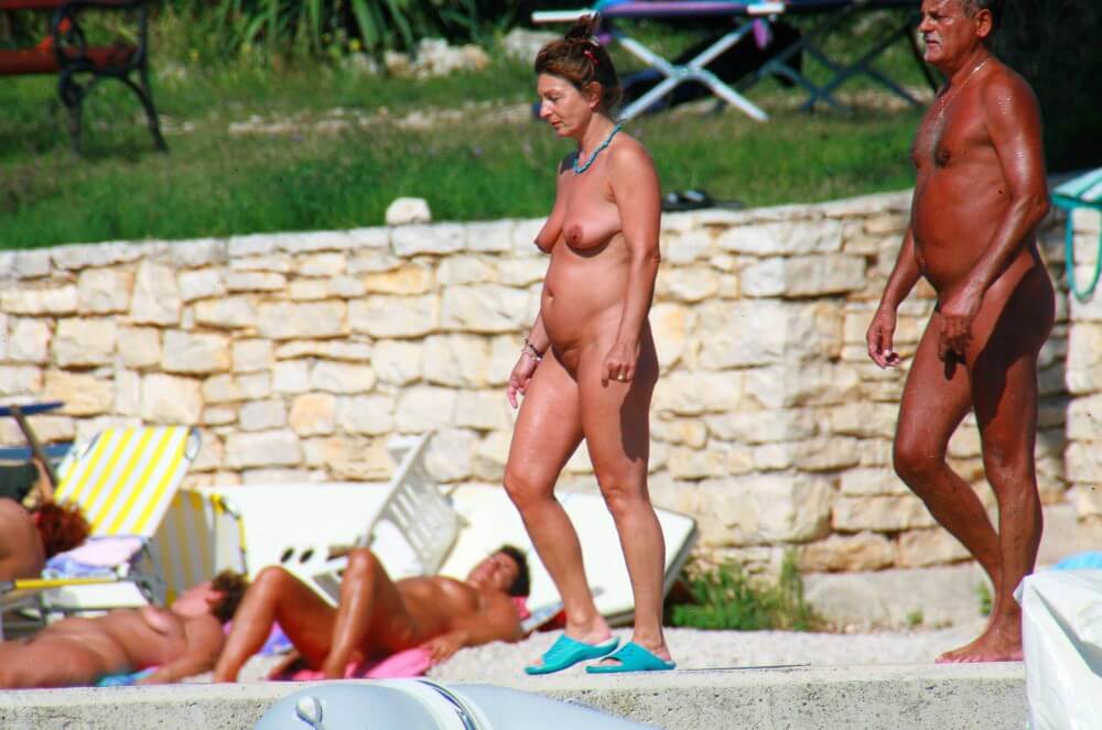 Ula FKK Wall-Side Passby photos - The practice of nudism helps to overcome stereotypes and insecurities