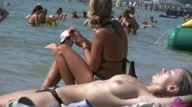 Sun Worshippers 1 - A naked person is asexual among nudists