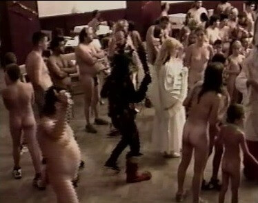 Enature - Christmas Kinder Spiele - A nudist values trust and friendliness among people