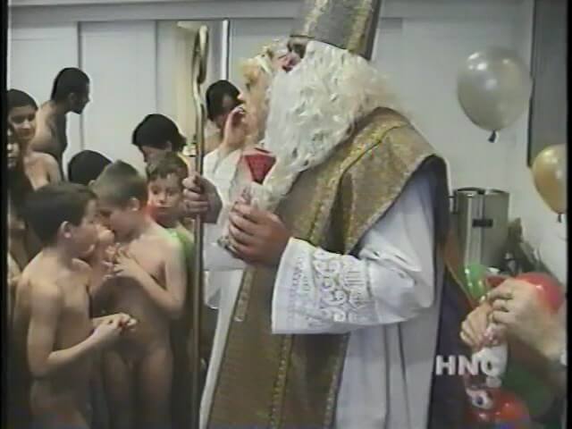 Helios Natura: Grandmas Christmas Party - Naturism promotes health of mind and body