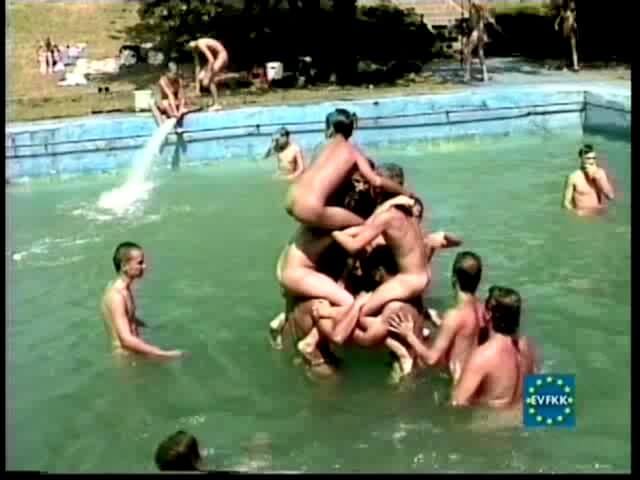 Helios Natura: Athletes of the Sun Eurovid - Harmony and balance are important in this nudist culture