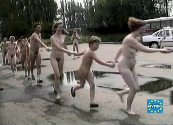 Helios Natura: Tutti-Frutti Nudie - Eurovid FKK - Naturists live easily and freely